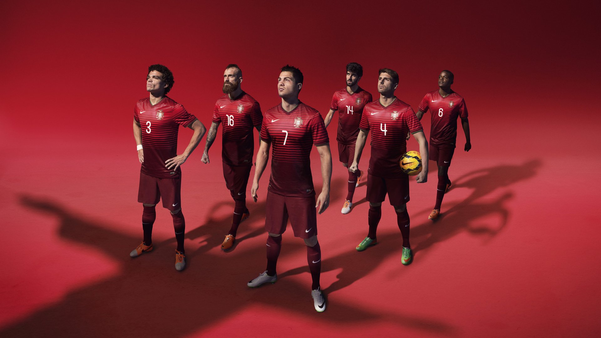 克罗地亚队在巴黎奥运会手球比赛中多次通过团队配合得分，克罗地亚国家队赞助